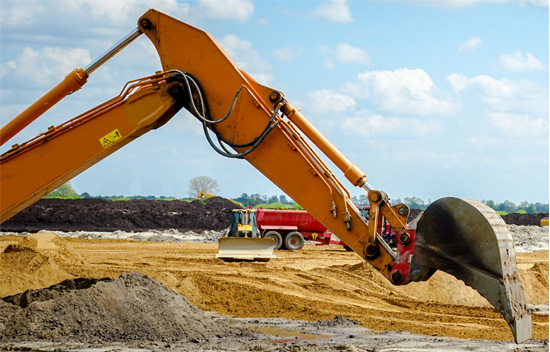 Offre complète pour protéger vos chantiers sur tous les plans: maintenance, dissuasion, gestion des retours d'alarmes et interventions humaines